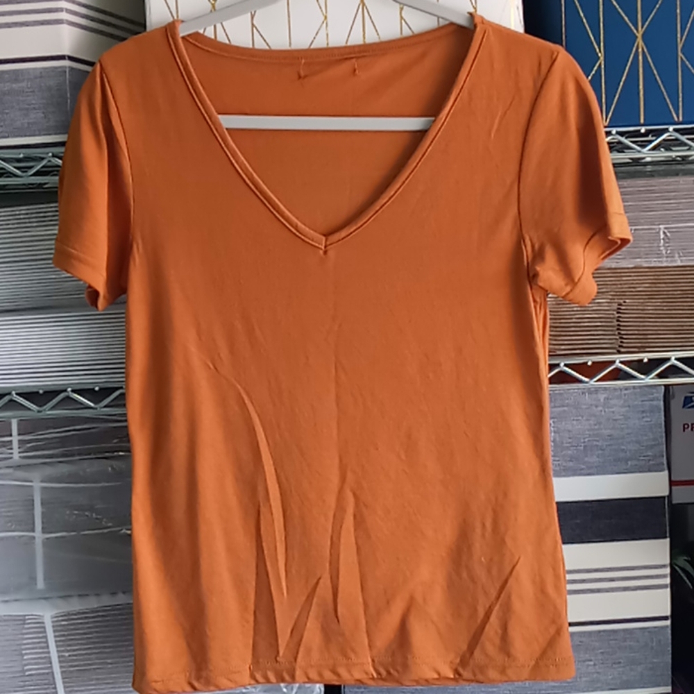 Women's short sleeve shirt size medium